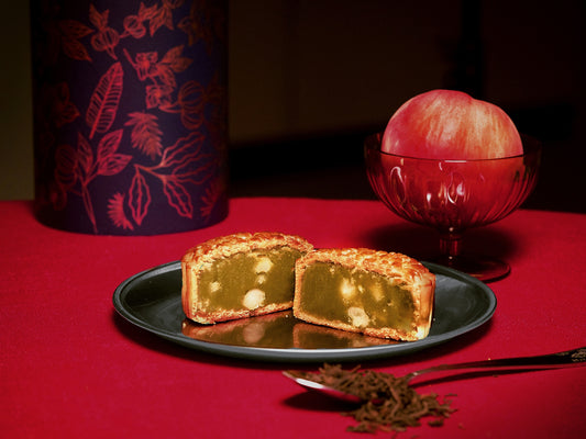 Peach Oolong with Macadamia Nut (4 Pieces)